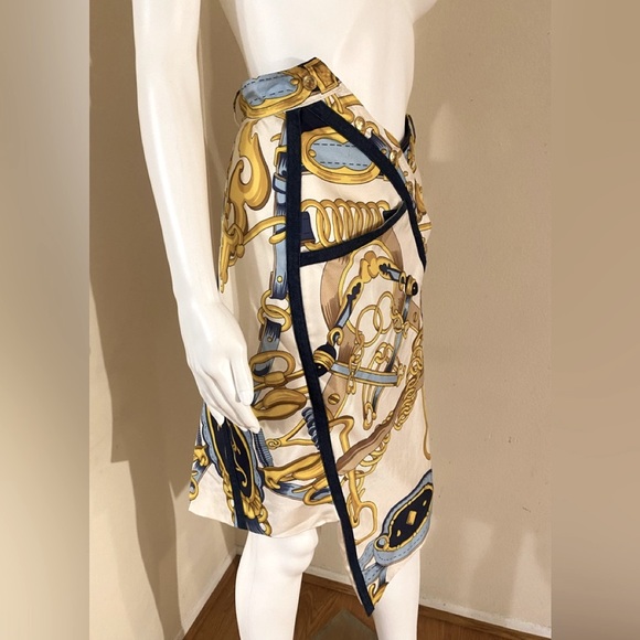 Christian Dior by John Galliano White Silk Horsebit Print Skirt Size: 40/8 - Picture 2 of 7